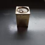 Koperen geur busje uit Frankrijk, Ophalen