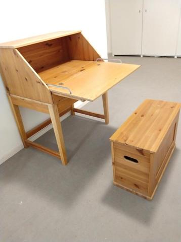 Uitklapbaar bureau / secretaire, met lade beschikbaar voor biedingen