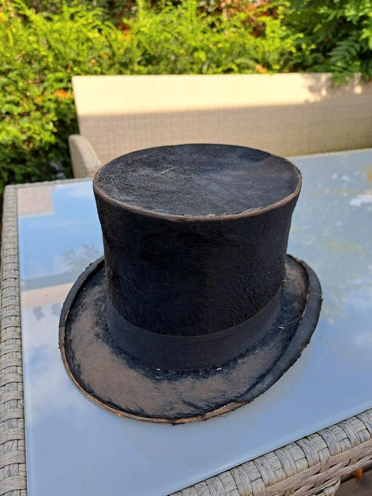 Antieke hoge hoed C. Villard, Parijs, Antiek en Kunst, Antiek | Kleding en Accessoires, Heren, Ophalen