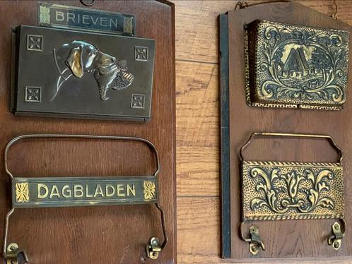 Amsterdamse School dagbladen/brieven wandhouders twee stuks, Antiek en Kunst, Curiosa en Brocante, Verzenden