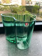 Iittala Alvar Aalto tafelvaas 120mm berkengroen, Huis en Inrichting, Ophalen of Verzenden, Glas, Minder dan 50 cm