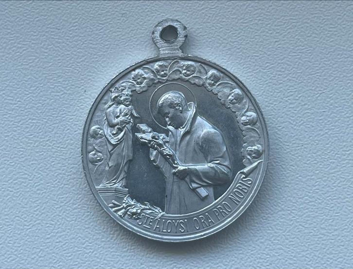 Sint Aloysi -Ora Pro Nobis- Medaillon, Antiek en Kunst, Antiek | Religie, Verzenden