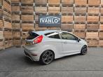 Ford Fiesta 1.6 ST 200 Recaro Camera Clima navi PDC 17"LM, Voorwielaandrijving, 1596 cc, 1063 kg, Gebruikt