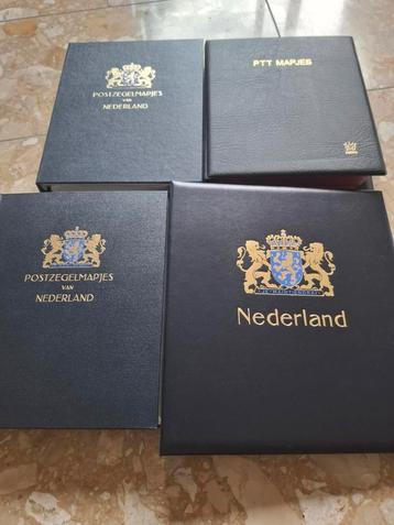 Lot postzegels en -mappen in davos boeken beschikbaar voor biedingen