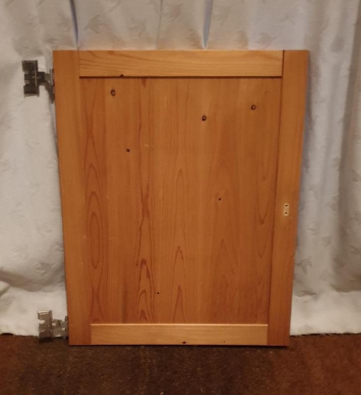 Lundia paneeldeurtje 59,9x48 regulier gelakt in zeer nette, Huis en Inrichting, Kasten | Overige, Zo goed als nieuw, Ophalen