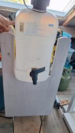 10 l water jerrycan met houder, Ophalen, Gebruikt, Campingmeubel-accessoire