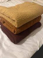 3x unique  living warme dekens/plaids, Huis en Inrichting, Woonaccessoires | Kussens, Ophalen of Verzenden, Gebruikt, Overige kleuren