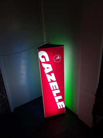 Gazelle vintage lichtreclame.  beschikbaar voor biedingen