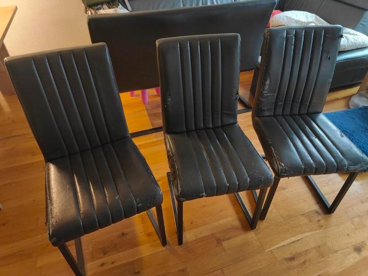 Zwarte eetkamerstoelen (3) - Opknapper, Huis en Inrichting, Stoelen, Gebruikt, Drie, Kunststof, Leer, Metaal, Zwart, Ophalen of Verzenden