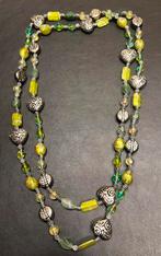 Lange olijfkleur kralen ketting + zilverkleurige hartjes., Ophalen of Verzenden, Zo goed als nieuw, Zilver, Overige materialen