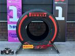 Formule 1 Band Pirelli ROOD - SOFT / met standaard, Ophalen, Gebruikt, Formule 1