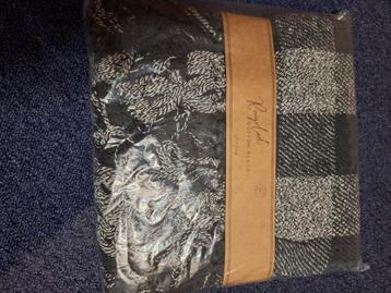 Nieuwe Plaid - Jens Living - 130x180cm beschikbaar voor biedingen