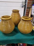 bloempotten bruin geel geribbeld honingpotmodel, Tuin en Terras, Bloempotten, Ophalen of Verzenden, 'T Olde Gre-j, Info@toldegrej.nl