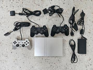 PS 2 Slim Console plus 3 Controllers beschikbaar voor biedingen