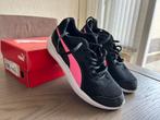Puma sportschoenen maat 37 black/pink, Ophalen of Verzenden, Zo goed als nieuw, Overige sporten, Overige typen