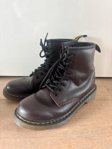 Dr martens  beschikbaar voor biedingen