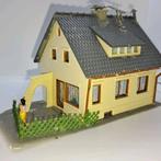 Huis met tuin en dakkapellen in ho, Gebruikt, Gelijkstroom of Wisselstroom, Brug, Tunnel of Gebouw, Ophalen of Verzenden