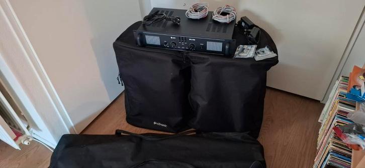 DJ set, Muziek en Instrumenten, Versterkers | Keyboard, Monitor en PA, Zo goed als nieuw, Overige typen, 500 tot 1000 watt, Ophalen of Verzenden