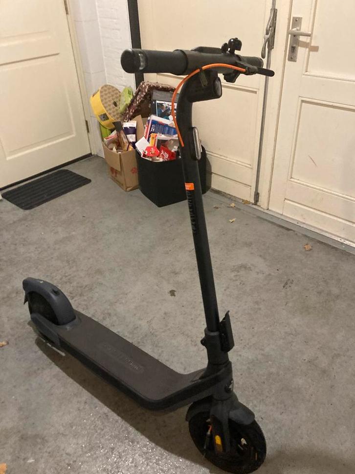 275,- zgan Elektrische step/E-step/Ninebot E2 Pro 2, Fietsen en Brommers, Steps, Zo goed als nieuw, Elektrische step (E-scooter)
