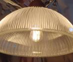 Grote holophane hanglamp IZGST, Ophalen of Verzenden, Zo goed als nieuw, Glas, 50 tot 75 cm