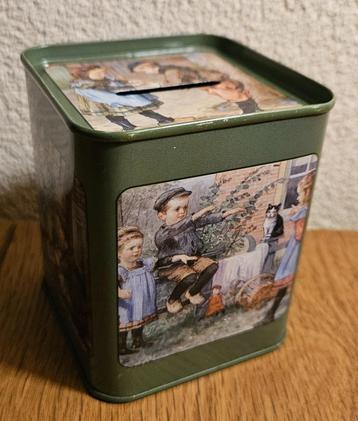 Ot & Sien spaarpot 8x9x8 cm, blik, kan open, unieke vintage! beschikbaar voor biedingen