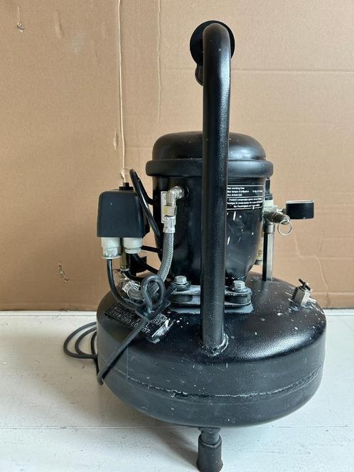 Hansa HTC 30A Luchtcompressor [o.a. Airbrush], Doe-het-zelf en Verbouw, Compressors, Gebruikt, 6 tot 10 bar, Minder dan 25 liter