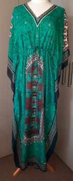 Nieuw Kaftan met aansnoerkoort groen met print, Maat 46/48 (XL) of groter, Nieuw, Ophalen of Verzenden, Onder de knie