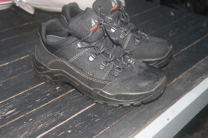 Paar Mountain Peak wandelschoenen mt. 38, Kleding | Dames, Schoenen, Zo goed als nieuw, Wandelschoenen, Zwart, Ophalen of Verzenden