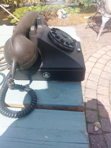 Bakelieten originele ptt telefoon  beschikbaar voor biedingen