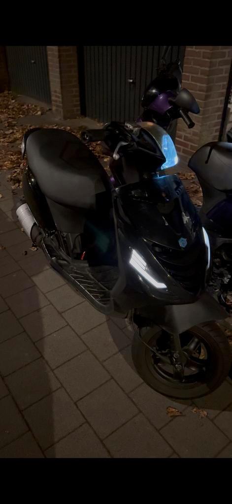 Piaggio Zip 2takt 70cc, Fietsen en Brommers, Scooters | Piaggio, Zo goed als nieuw, Zip, Maximaal 45 km/u, Tweetakt, Ophalen