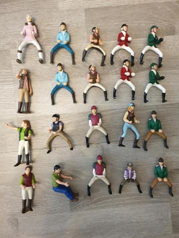 Schleich ruiters en verzorgers ea beschikbaar voor biedingen