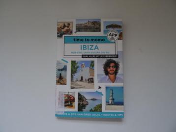time to momo reisgids Ibiza beschikbaar voor biedingen