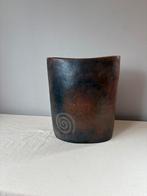 Vintage ceramic bruin terracotta ovalen vaas japandi h27cm, Overige kleuren, Aardewerk of Porselein, Ophalen of Verzenden, Zo goed als nieuw