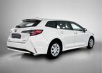 Toyota Corolla Touring Sports 1.8 Hybrid Comfort | Dealer on, Auto's, Gebruikt, 4 cilinders, Corolla, Wit