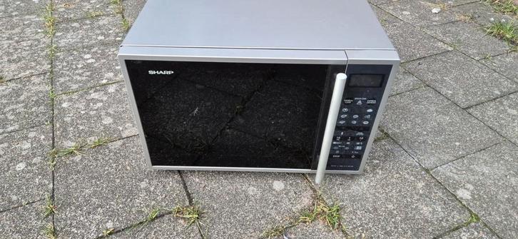 Sharp Combimagnetron - Perfect voor snelle maaltijden!, Witgoed en Apparatuur, Magnetrons, Gebruikt, Vrijstaand, Combimagnetron
