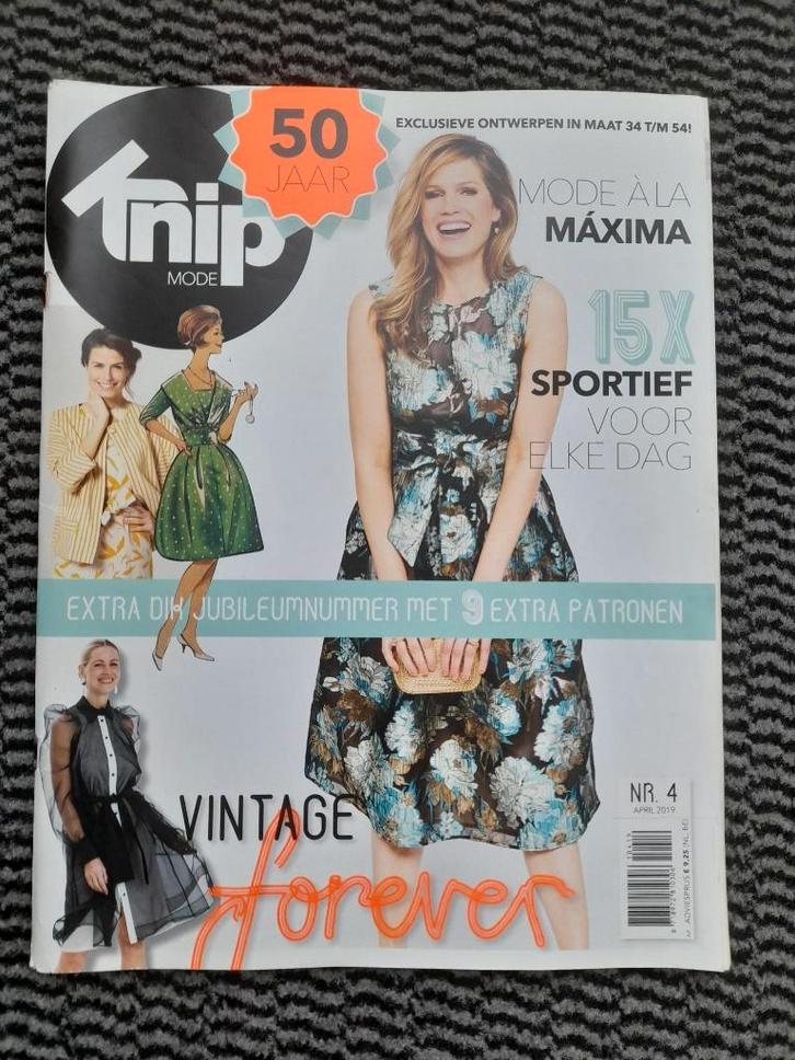 Knipmode nummer 4 april 2019 alle patronen in maat 34/54 XL, Hobby en Vrije tijd, Kledingpatronen, Zo goed als nieuw, Vrouw, Knipmode