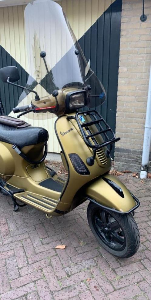 Vespa Sport 2013 Blauw Kenteken 4 takt., Fietsen en Brommers, Scooters | Vespa, Gebruikt, Vespa S, Maximaal 25 km/u, Benzine, Ophalen