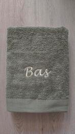 Handdoek met naam geborduurd - Persoonlijk cadeau!, Ophalen of Verzenden, Nieuw, Overige kleuren, Handdoek
