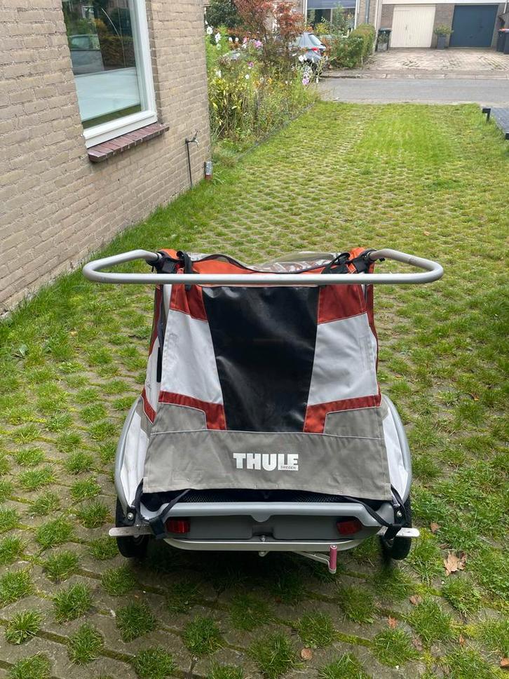 Thule Fietskar 2-persoons + babyschaal + koppelingen, Fietsen en Brommers, Fietsaccessoires | Aanhangers en Karren, Zo goed als nieuw