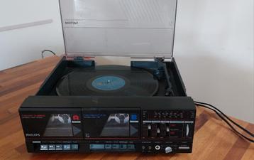 Vintage platenspeler Philips  beschikbaar voor biedingen