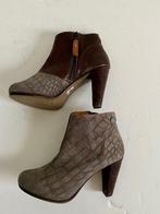 G486 Nieuw: Grotesque maat 37 lage laarsjes laarzen hak, Grotesque, Nieuw, Ophalen of Verzenden, Grijs