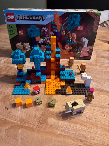 Lego Minecraft 21168 Het Verwrongen Bos beschikbaar voor biedingen
