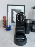Nespresso apparaat met opschuimer - Zwart, Espresso apparaat, Ophalen of Verzenden, Zo goed als nieuw, 1 kopje