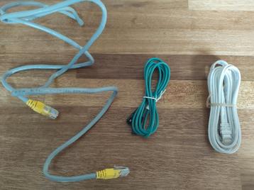 Diverse netwerk kabels beschikbaar voor biedingen