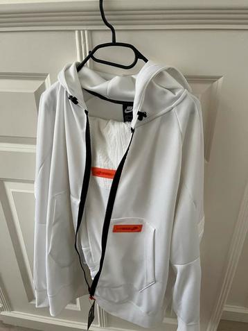 Nike Trainingspak Wit Maat M beschikbaar voor biedingen