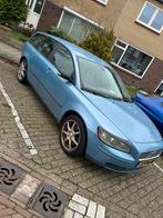 Volvo V50 2.4 140PK Geartronic 2004 Blauw, Auto-onderdelen, Banden en Velgen, Ophalen, 205 mm, Zomerbanden, Banden en Velgen