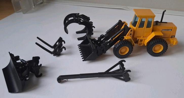 Joal 234 Volvo BM L70c set shovel + accessoires, 1/50, Hobby en Vrije tijd, Modelauto's | 1:50, Zo goed als nieuw, Hijskraan, Tractor of Landbouw