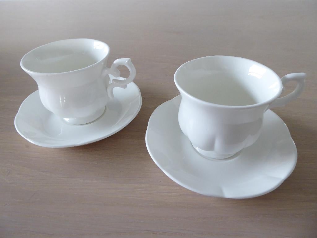 2 KOP en SCHOTEL ROYAL CANTERBURY, Ophalen of Verzenden, Zo goed als nieuw, Porselein, Kop en/of schotel