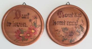 2 Teakhouten gezegdes,durf te leven en komt tijd komt  beschikbaar voor biedingen