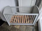 Stevig houten ledikant kleur wood en wall grandiose grey, Kinderen en Baby's, Babywiegjes en Ledikanten, Ophalen, Gebruikt, Ledikant